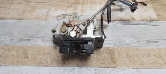 Mazda 2 Tailgate/trunk/boot lock/catch/latch