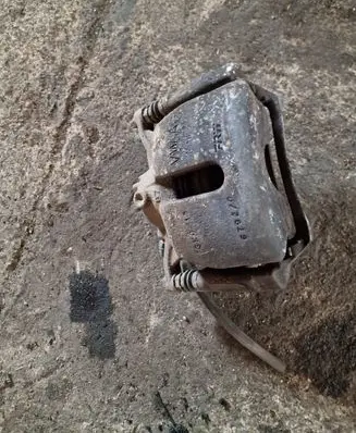 Skoda Octavia Mk3 (5E) Front brake caliper