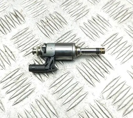 Volkswagen Golf VII Fuel injector 04E906036AF 0261500477