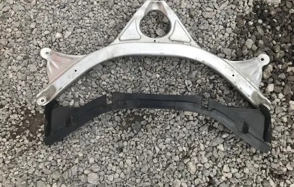 Audi A6 C7 Front strut bar 4G0805645C