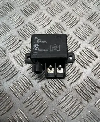 BMW X5 E70 Combustion relay V23132A2001X26