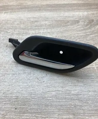 BMW 5 E39 Front door interior handle 8125513