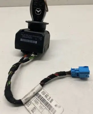 Mercedes-Benz ML W164 Ignition lock A1649051600