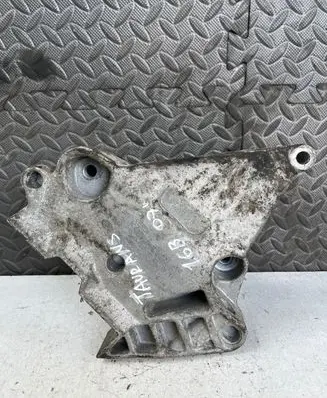 Volkswagen Touran I Engine mounting bracket 06F199207Q