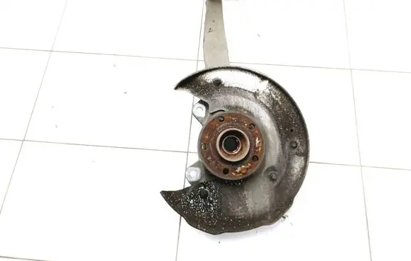 Front wheel hub