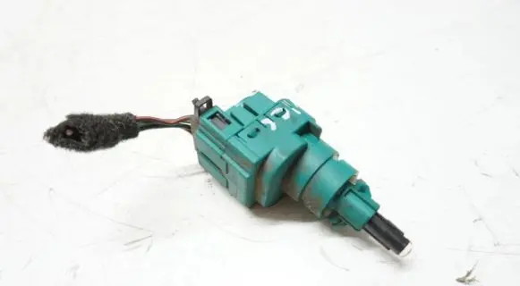 Volkswagen Polo IV 9N3 Brake pedal sensor switch 1C0945511A