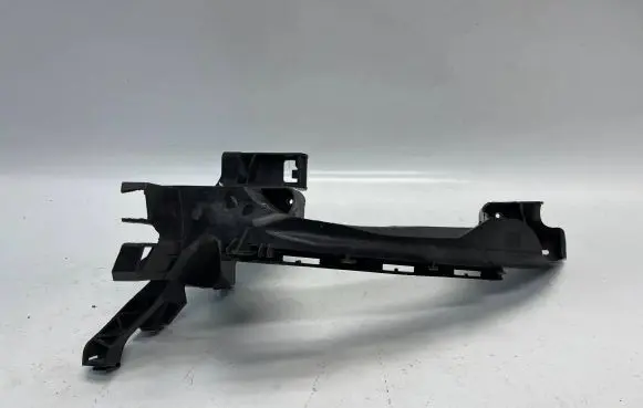 Headlight/headlamp mounting bracket