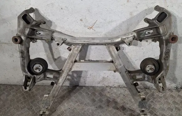BMW 5 E39 Front subframe 1092867 1092868