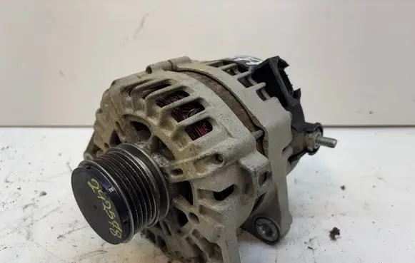 Hyundai ix35 Generator/alternator 373002A850 286720 230206