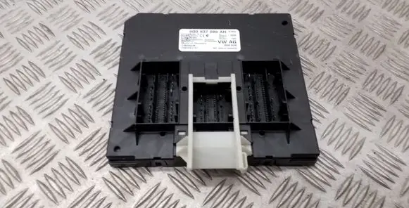 Volkswagen PASSAT B8 Comfort/convenience module 5Q0937086AH