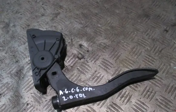 Audi A6 S6 C6 4F Accelerator throttle pedal 4F1723523B 6PV00898406 010207