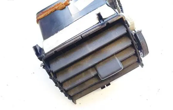 Toyota Avensis T270 Dashboard side air vent grill/cover trim 9880