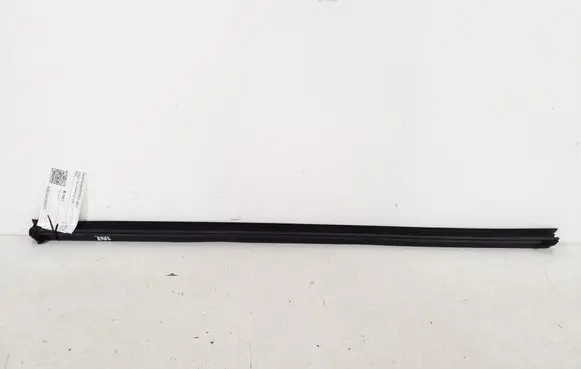 Ford Fiesta Front door trim bar 