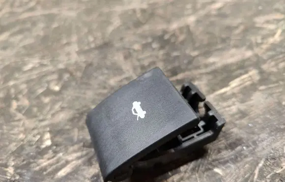 Fiat 500X Engine bonnet (hood) release handle