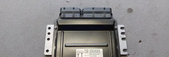 Nissan Primera Engine control unit/module MEC32531
