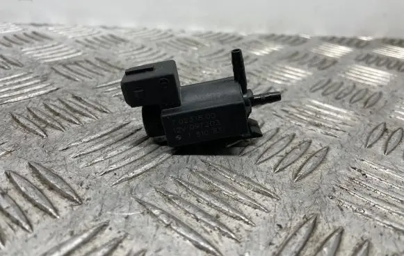 BMW 5 F10 F11 Turbo solenoid valve 7810831