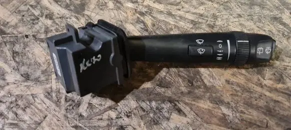 Volvo XC70 Wiper control stalk 3076816