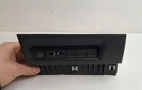 Peugeot 308 Central console control unit 9835222380