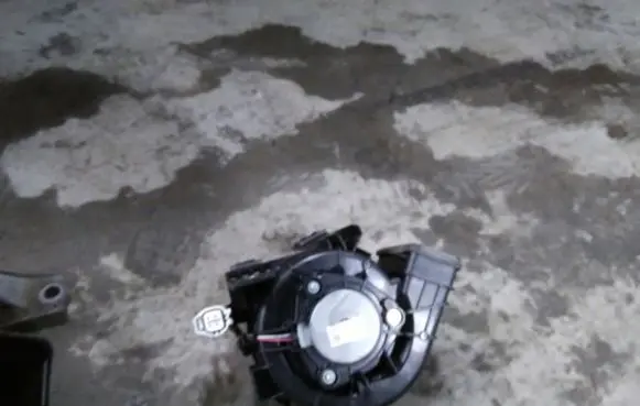 Toyota C-HR I Hybrid/electric vehicle battery fan G923047080