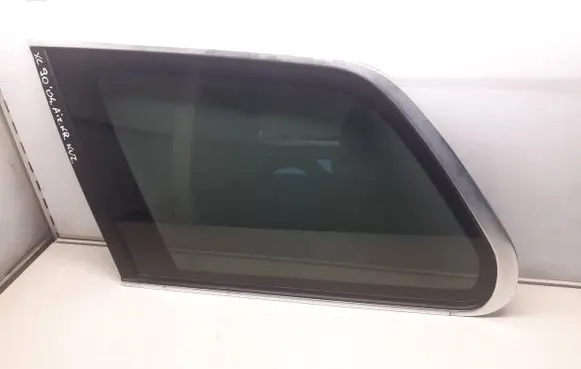 Volvo XC90 Rear side window