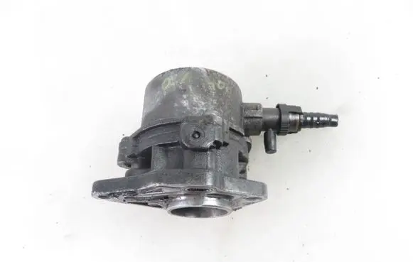 Renault Kangoo I Vacuum pump 8200031420