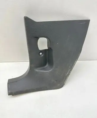 Foot area side trim