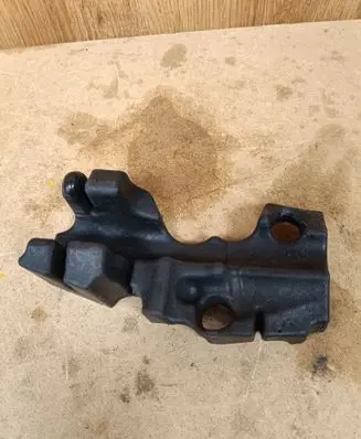 Mercedes-Benz GLS X167 other engine part A2562263300