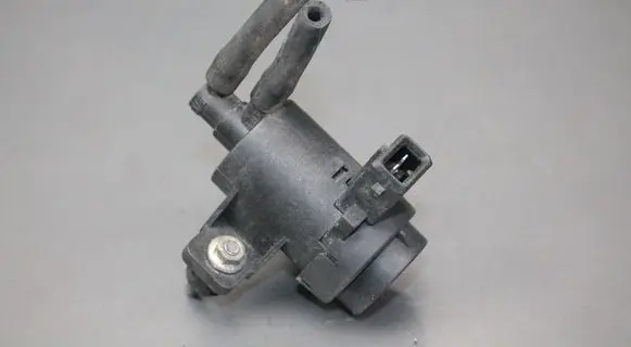 Renault Scenic I Turbo solenoid valve 7700113071