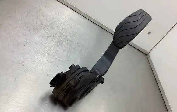 Nissan Qashqai Accelerator throttle pedal 180024BA0B 6PV00997815