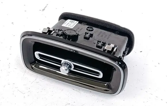 Volvo XC40 Dashboard side air vent grill/cover trim 31442626