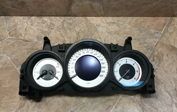 Mercedes-Benz C W204 Speedometer (instrument cluster) A2049004909