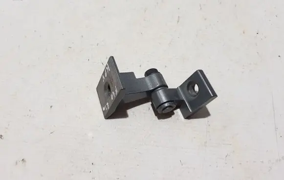 BMW 1 F40 Front door upper hinge 7284533