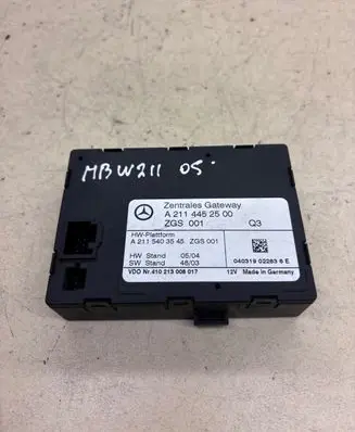 Mercedes-Benz E W211 Gateway control module A2114452500 A2115403545