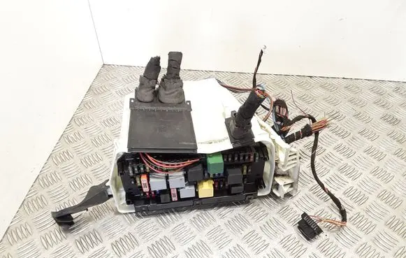 Mercedes-Benz E W212 Fuse module 2C1206103077