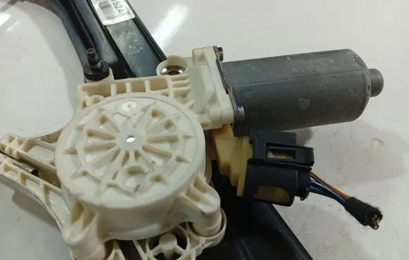 BMW X5 E70 Rear door window regulator motor 6967261