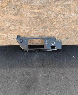Citroen C4 II Picasso Radio/GPS head unit trim 98011193XU