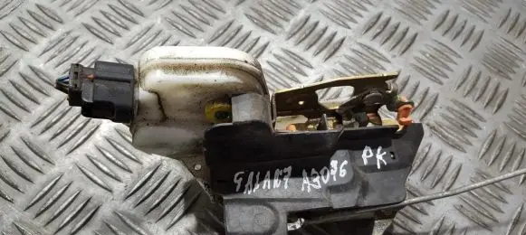Mitsubishi Galant Front door lock