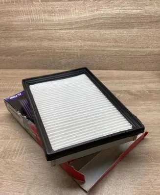 KIA Sedona Air filter 0K55813Z40