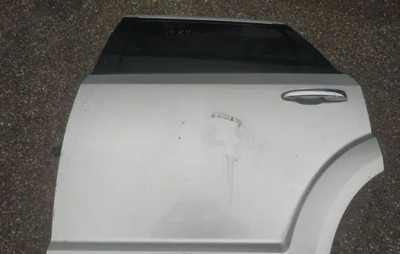Dodge Journey Rear door pilkos