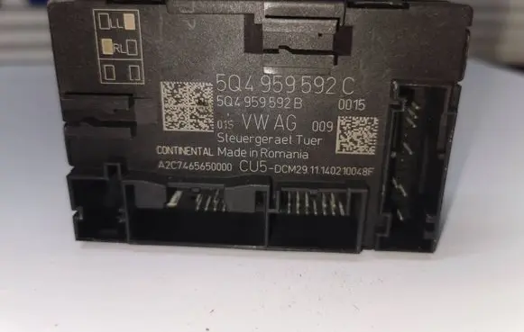 Volkswagen PASSAT B8 Door control unit/module 5Q4959592B 5Q4959592C