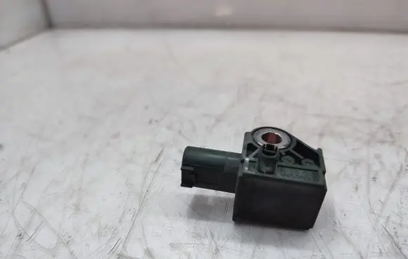 Mercedes-Benz CLS C218 X218 Airbag deployment crash/impact sensor A1729056000