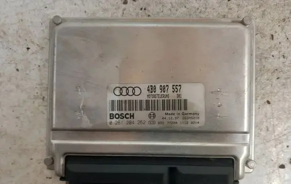 Audi A6 S6 C5 4B Engine control unit/module 4B0907557 0261204252