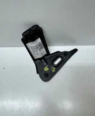Volkswagen Golf VII Fender mounting bracket 5G0821136B