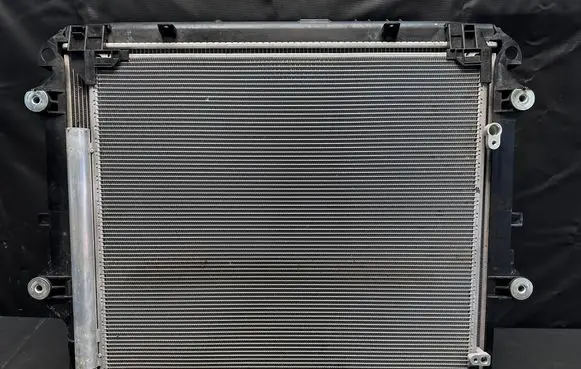 Toyota Hilux VIII Radiator set 0L39 2640320703 24125C