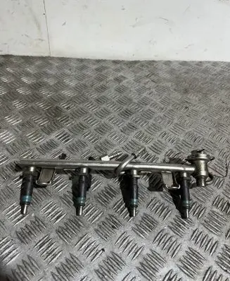 Audi A6 S6 C4 4A Fuel main line pipe 058133681