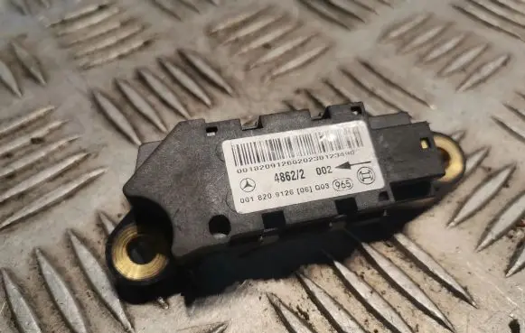 Mercedes-Benz C W203 Airbag deployment crash/impact sensor 0018209126