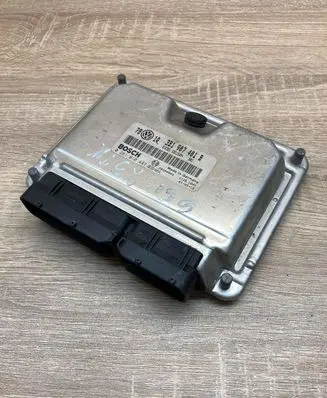 Volkswagen PASSAT B5.5 Engine control unit/module ECU 3B1907401B 0281010447 781Q