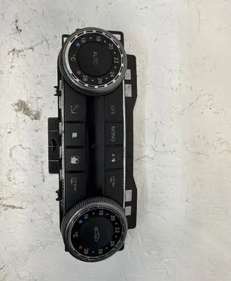 Mercedes-Benz C W204 Climate control unit A2048308285 HW2906 SW060700