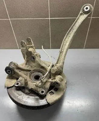 Audi Q7 4L Rear wheel hub spindle/knuckle 