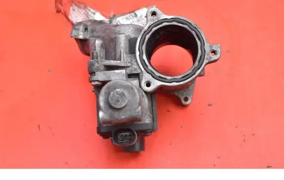 Volkswagen PASSAT B5.5 EGR valve 03G129637A